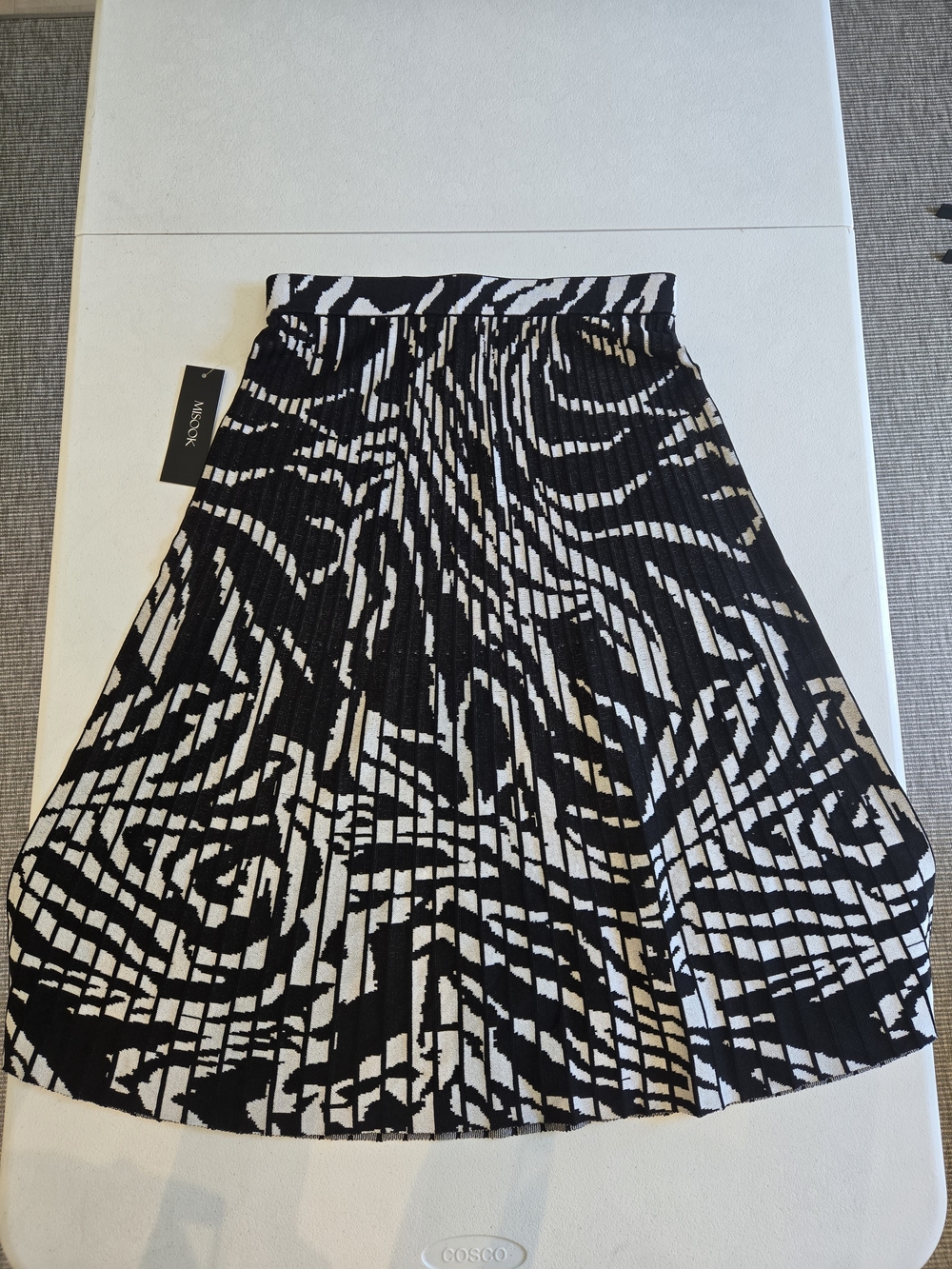 Misook Black and White A-Line Skirt